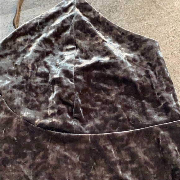 American Eagle velvet tank with spaghetti straps - Picture 2 of 4